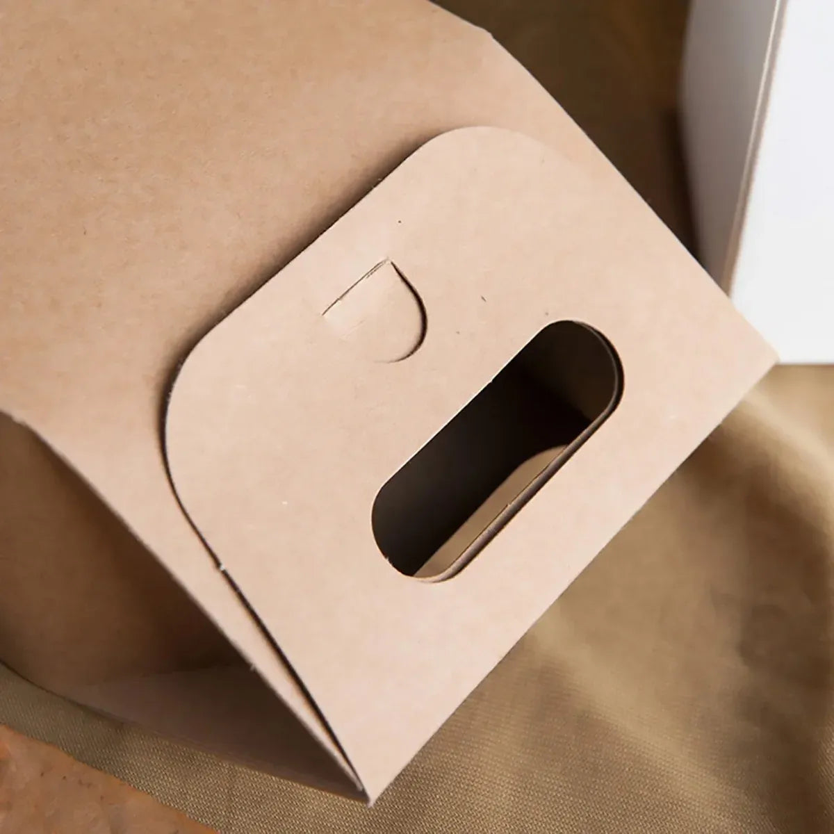 50PCS Portable Kraft Paper Gift Boxes for Birthday Holiday Wrapping