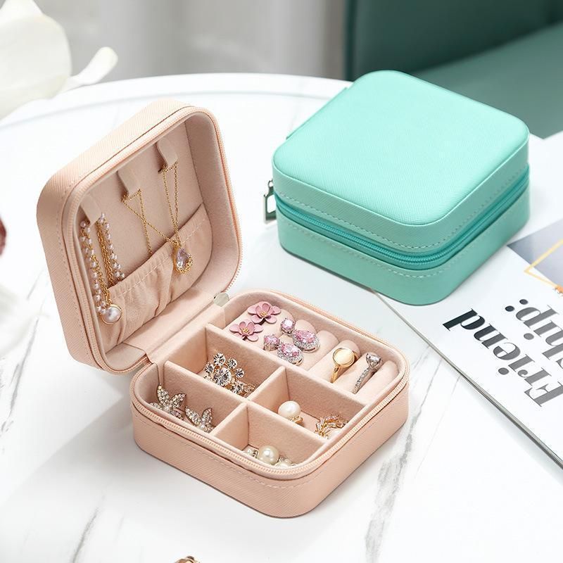 Travel Jewelry Organizer Box Portable Leather Storage Ornaments Ring Earrings - White (10x10x5cm)
