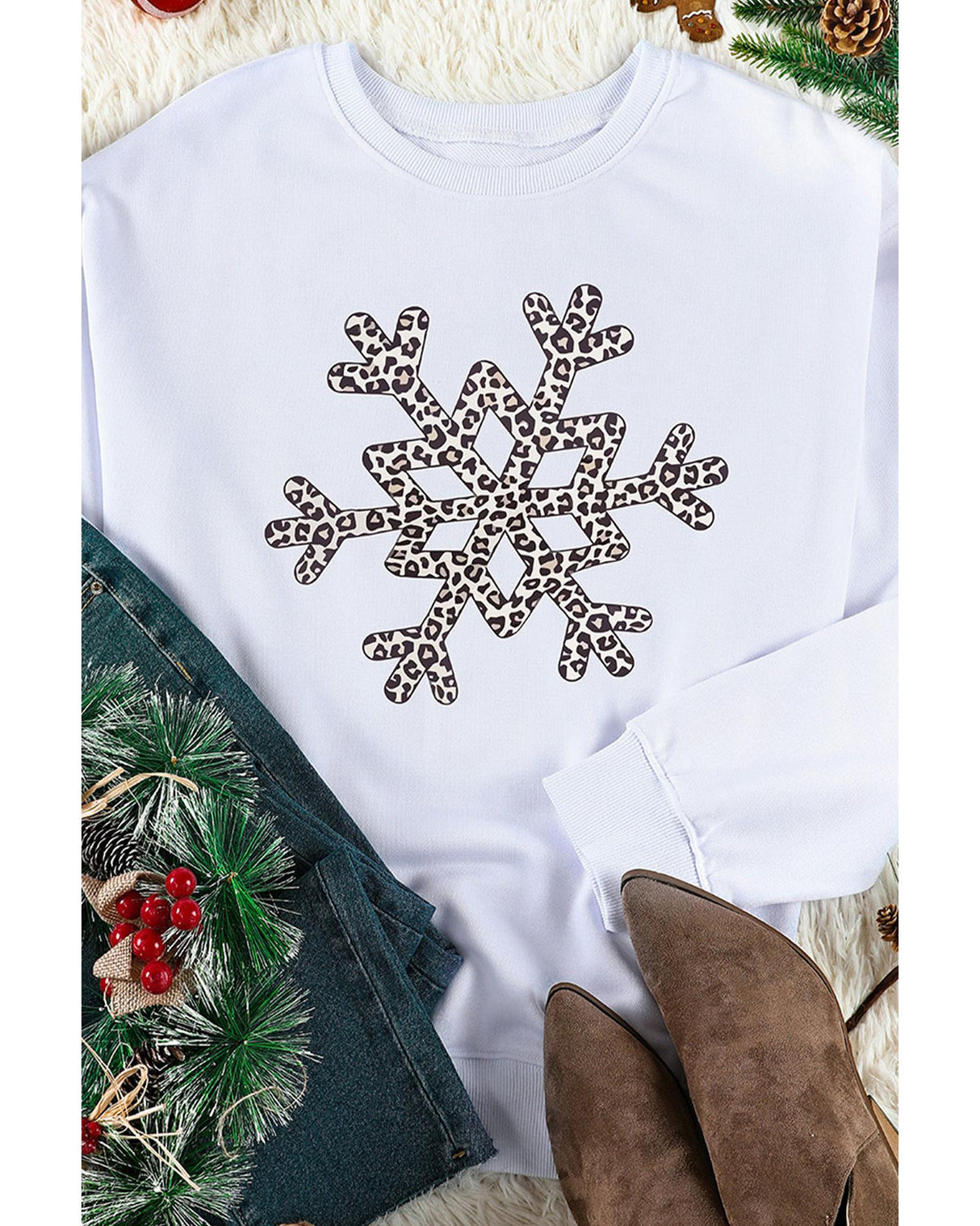 Azura Exchange Leopard Print Snowflake Crew Neck Sweatshirt - S