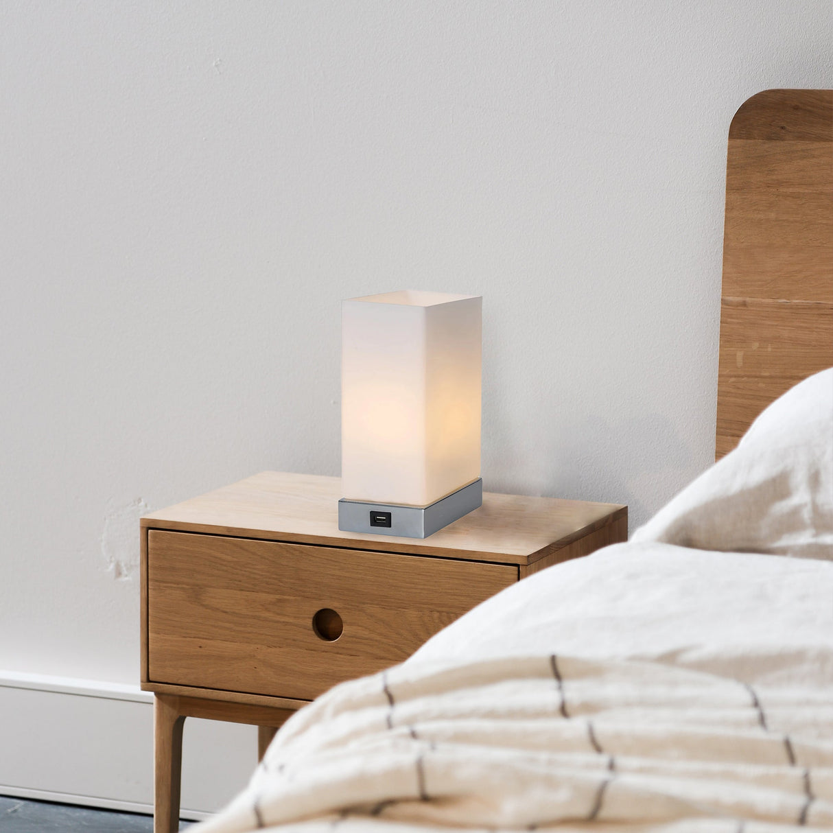 Jessica Touch-Activated Rectangle Lamp with USB Charging Port