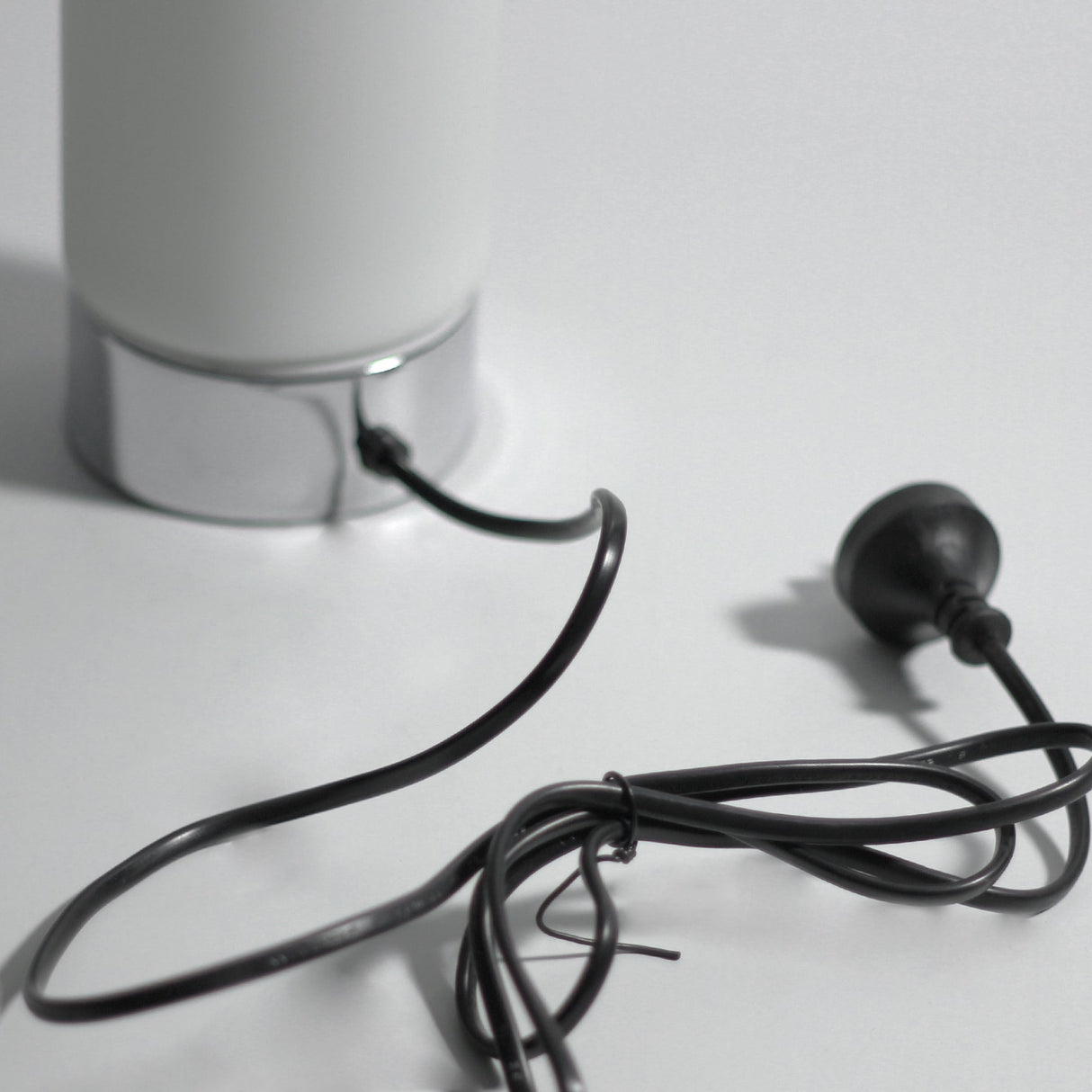 Sleek Touch Control Cylinder Lamp with USB Charging Port