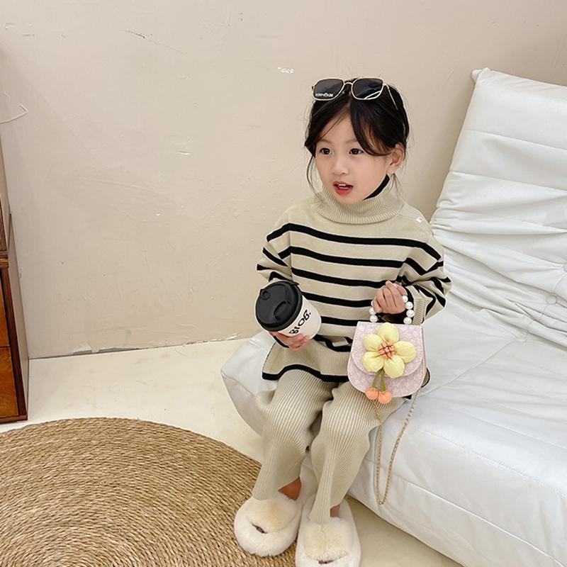 Cartoon Flower Princess Crossbody Bag With Pearl Detail - Pink