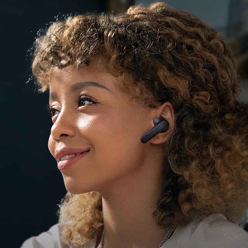 Wireless Noise-cancelling Earbuds with Charging Case - Black