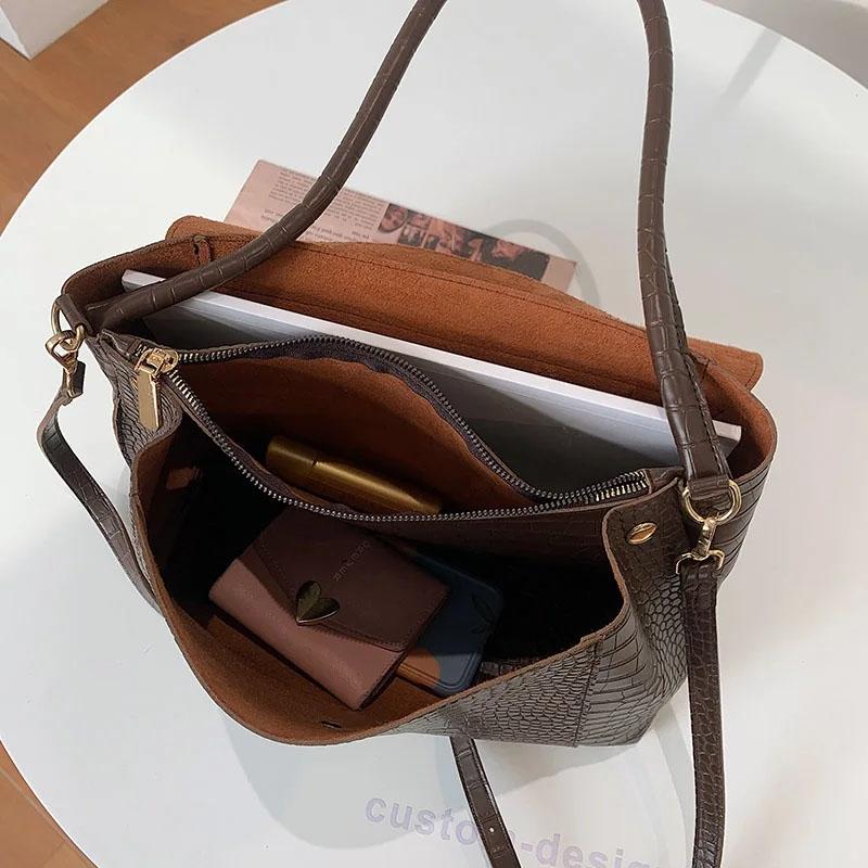 Stylish Winter Crossbody Tote For Women - Coffee