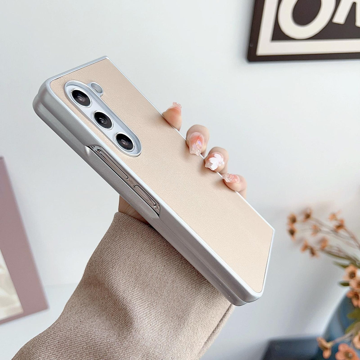 For Samsung Galaxy Z Fold4 5G Shiny Leather Phone Case With Metallic Finish - White