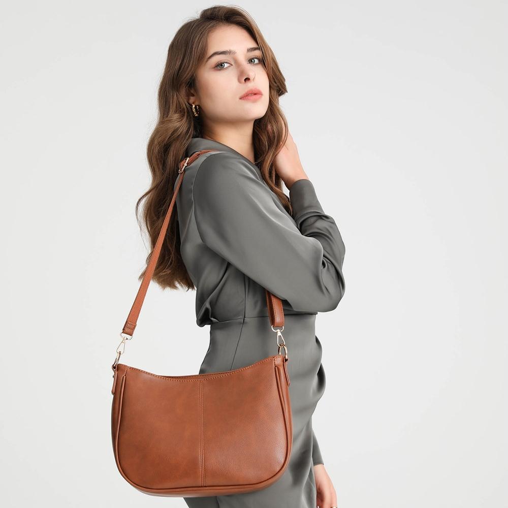 Adjustable Leather Crossbody Bag Large Capacity - Pink