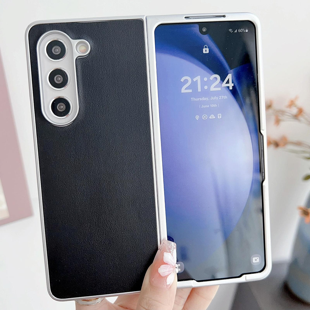 For Samsung Galaxy Z Fold4 5G Shiny Leather Phone Case With Metallic Finish - Gold