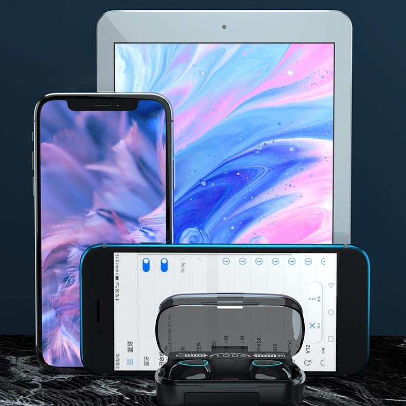 Wireless Bluetooth 5.0 Earphones with Digital Display and Charging Box - Green