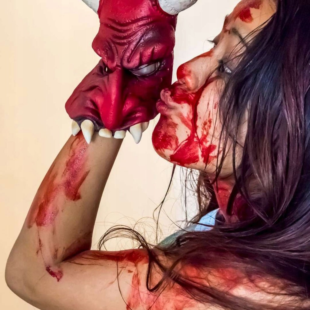 450ml Resealable Bottle of Zombie Makeup Gel - Fake Blood for Halloween Horror Effects