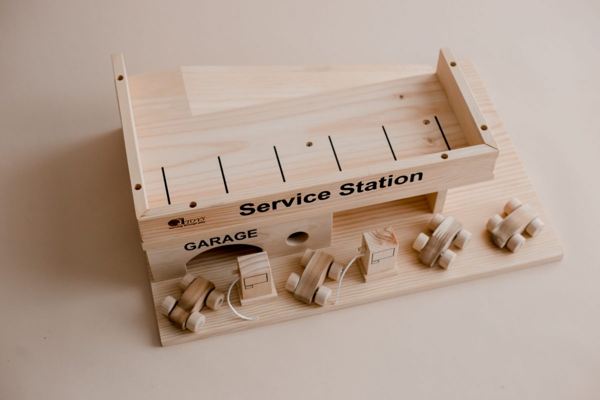 Solid Wooden Service Station