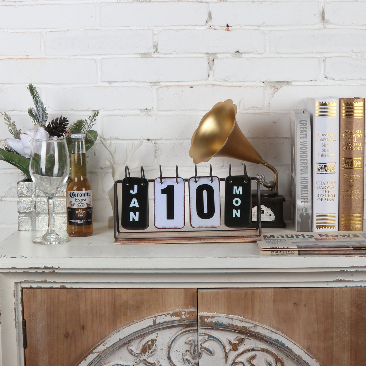 Vintage Style Table Top Calendar 28x9cm