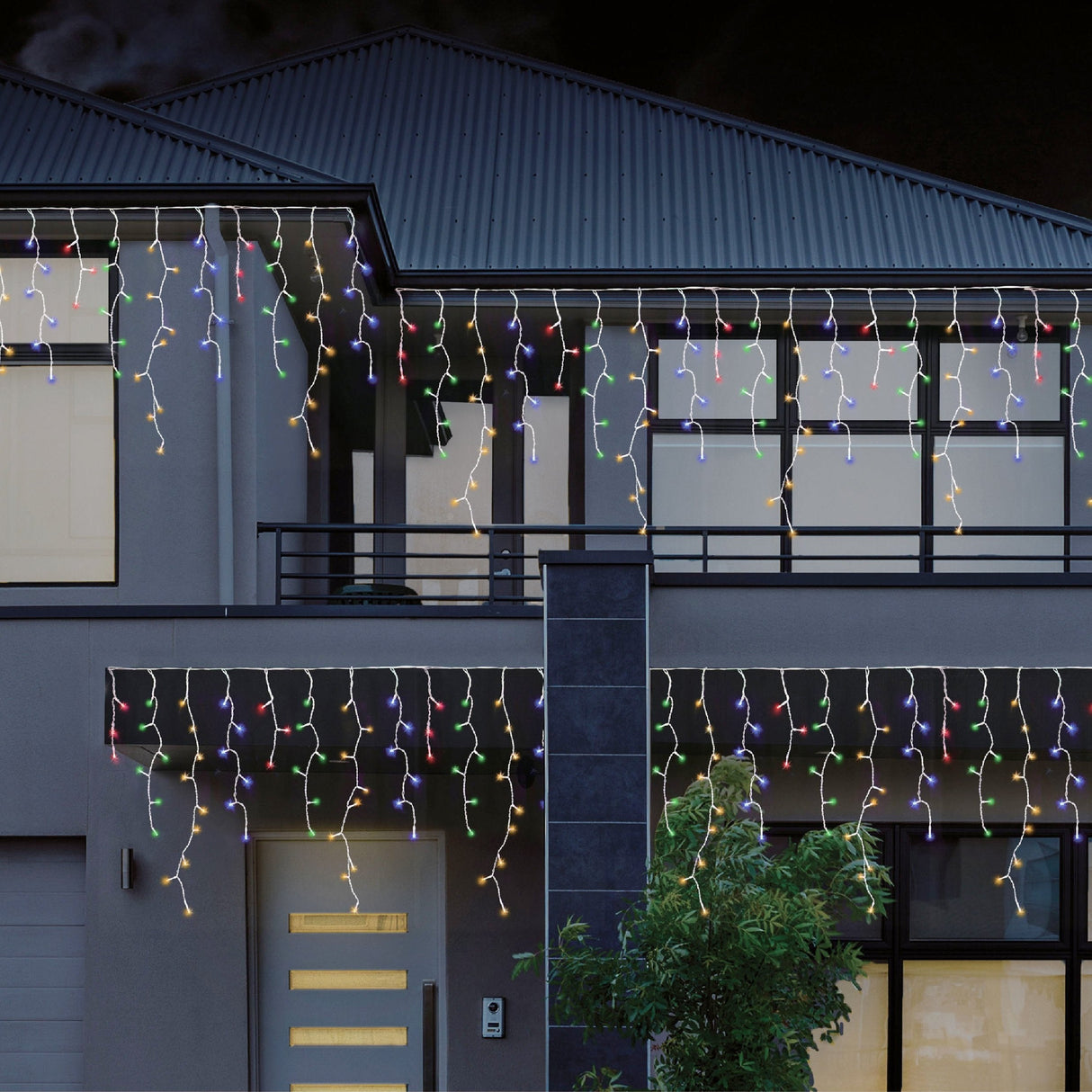 960 LED Snowfall Icicle Lights ? Available in 4 Vibrant Colors ? Cool White