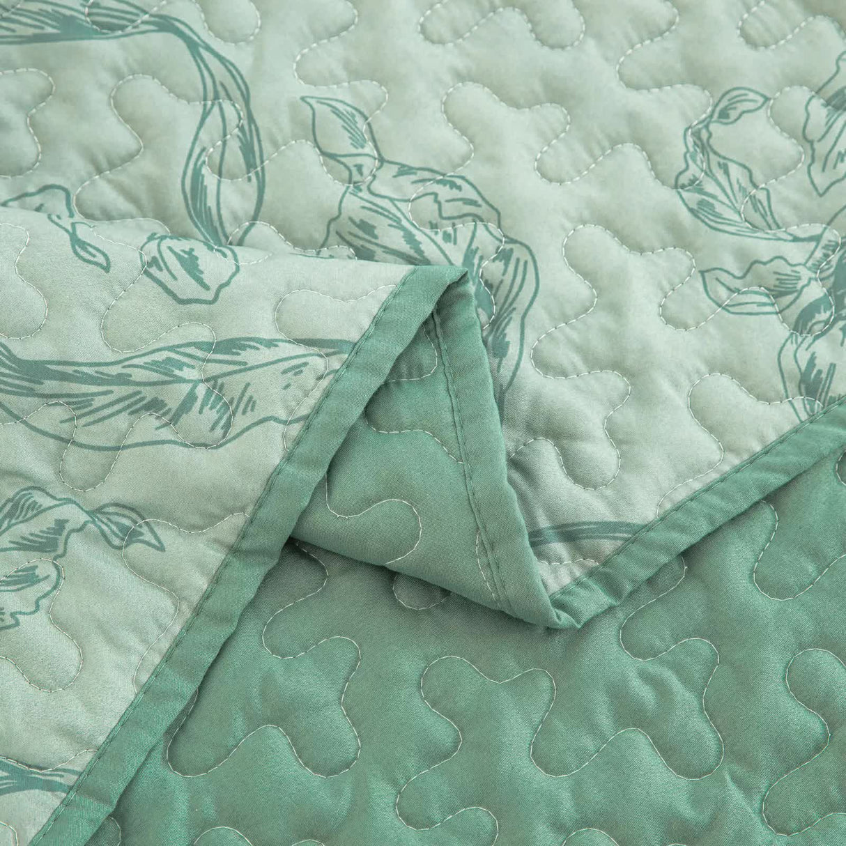 Meadow Butterfly Green Quilted Bedspread Set with Floral Details and Pillowcases