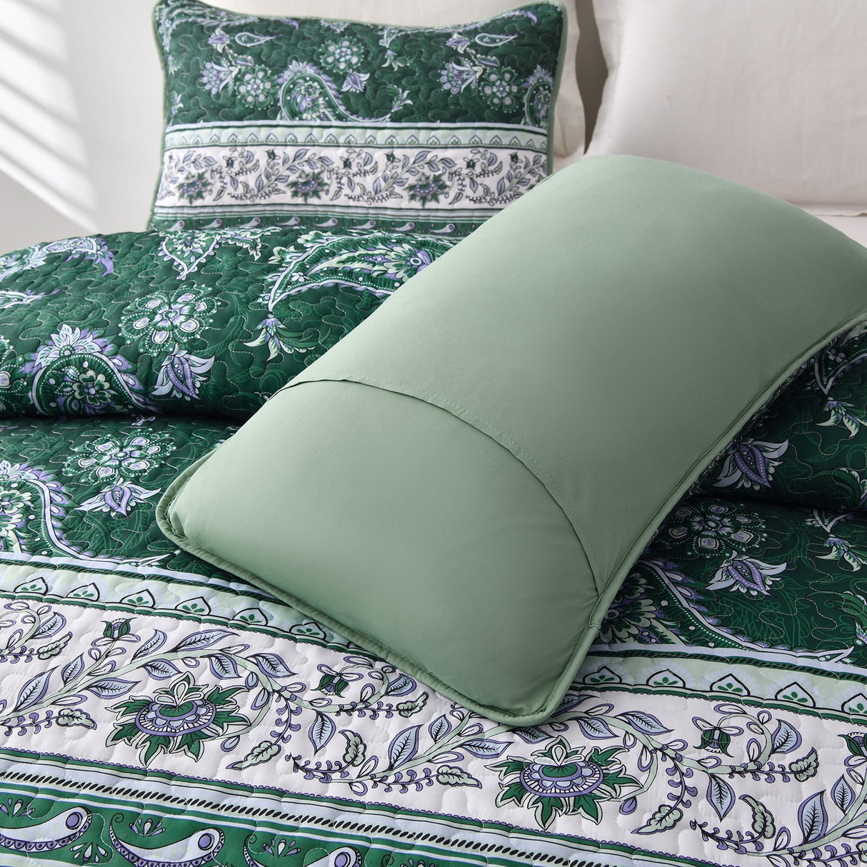 Breezy Tropical green Cozy 3 Pc Bedspread & Pillow Cover Set