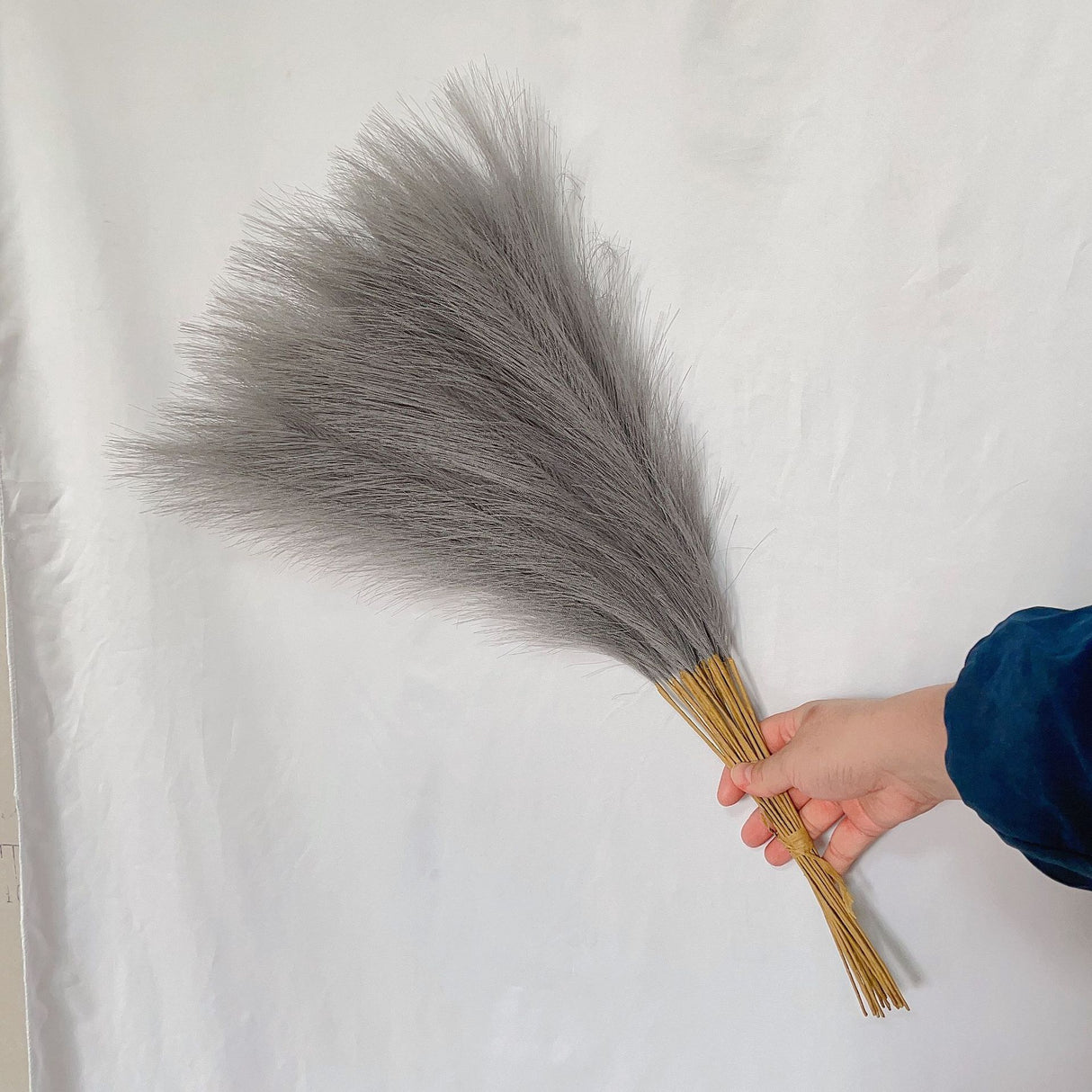 20 sticks Natural Dark Gray Pampas Grass Bouquet-21.65 Fluffy Dried Pampas for Home Decor and Events
