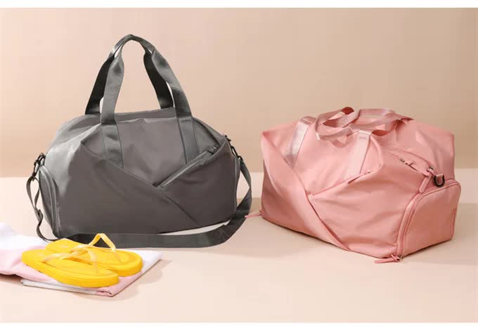 Grey Stylish Gym Travel Bag with Shoe Compartment, Lightweight and Durable Design