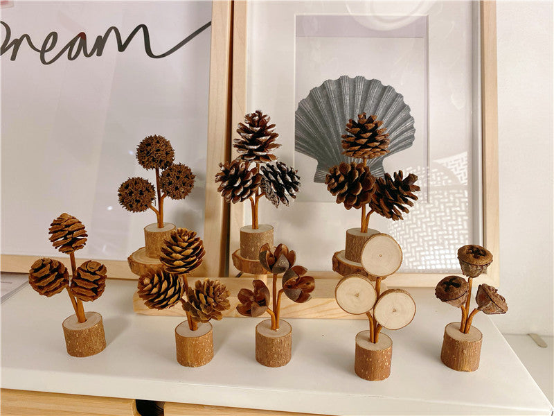 Brown Charming Wooden Disc Desktop Decoration - Rustic 8-10cm Wood Craft for Home Elegance