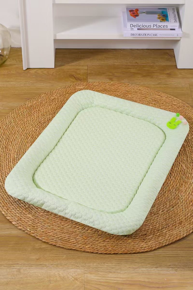 Green Breathable Cooling Pet Mat - Ice Bean Summer Bed for Small Dogs (S : 35x47cm)