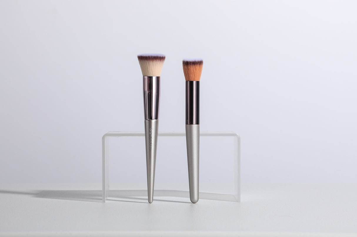 Beige 18-Piece Makeup Brush Set - Professional Synthetic Fiber Brushes with Wooden Handles for Flawless Beauty