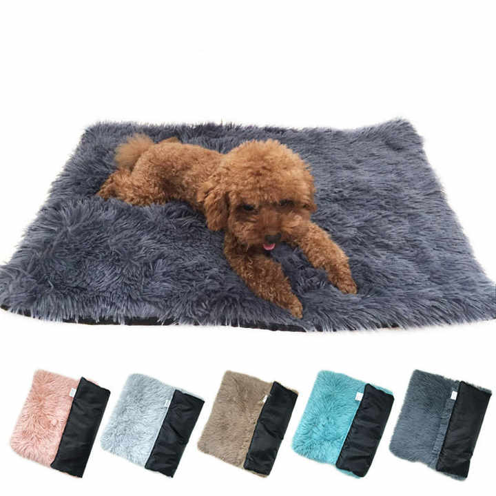 Blue Plush Pet Mat for Dogs and Cats - 50x70cm, Anti-Slip, Warm and Cozy for Autumn and Winter