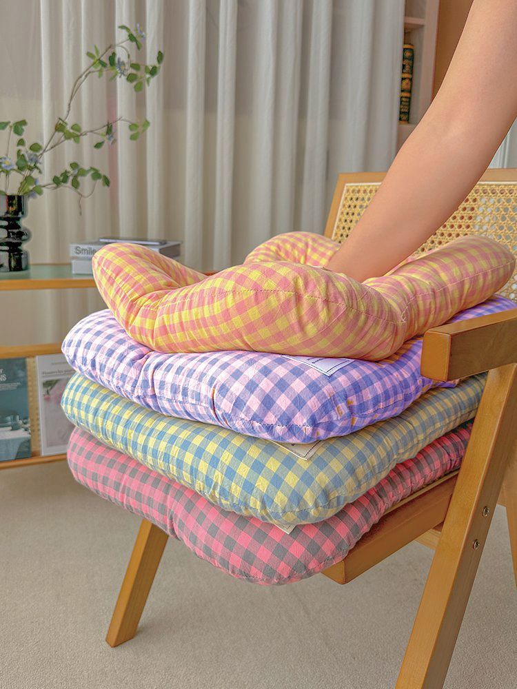 L Yellow-blue All-Season Pet Bed - Soft Washable Dog & Cat Lat with CoLfortable Cushion - WarL Winter Padding for SLall to Large Pets