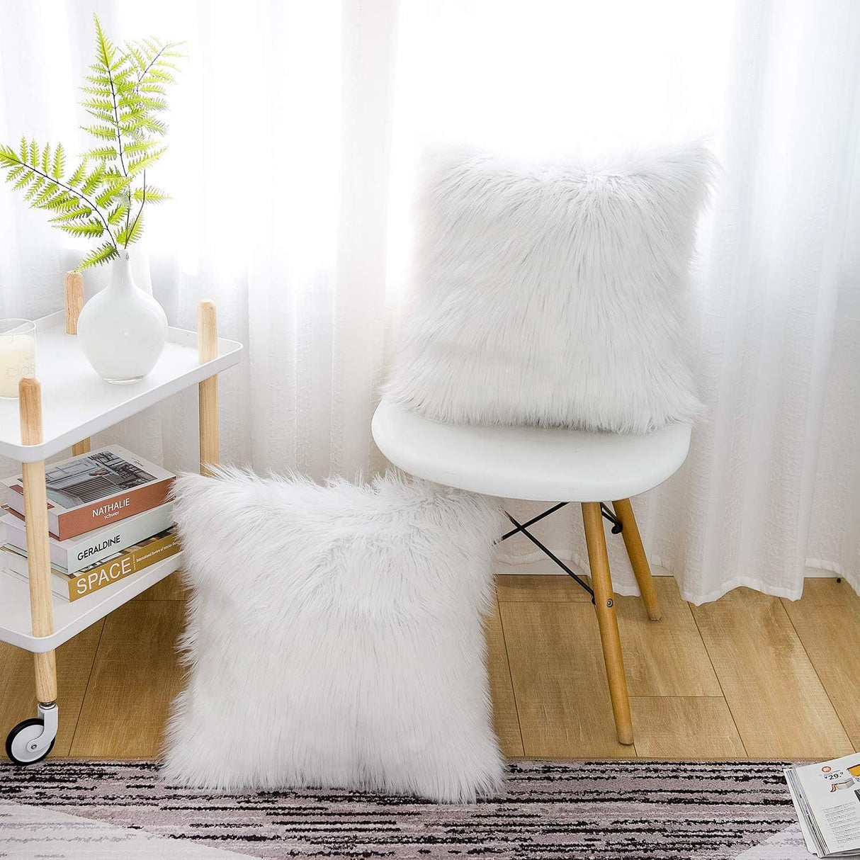 White Luxurious Long Faux Fur Cushion Covers - Set of 2, 45x45cm Soft Plush Decorative Pillowcases for Sofa & Bed