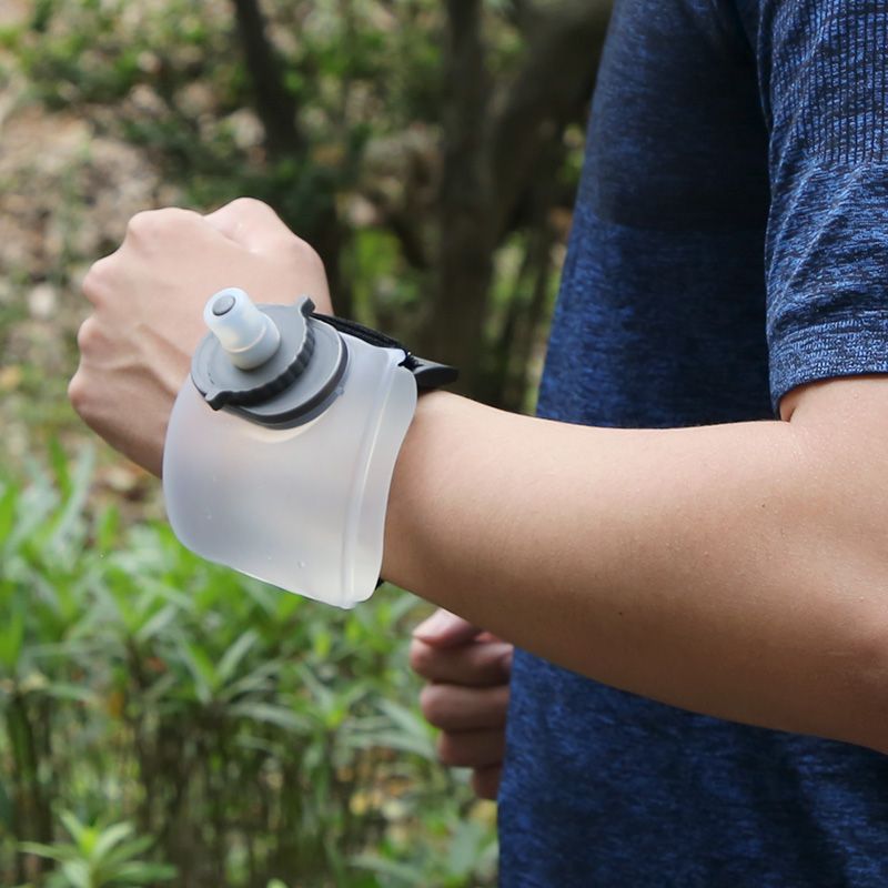 Wearable Sports Wrist Water Bottle - 200ml BPA-Free Silicone Flask with Adjustable Strap & Bite Valve(Transparent)