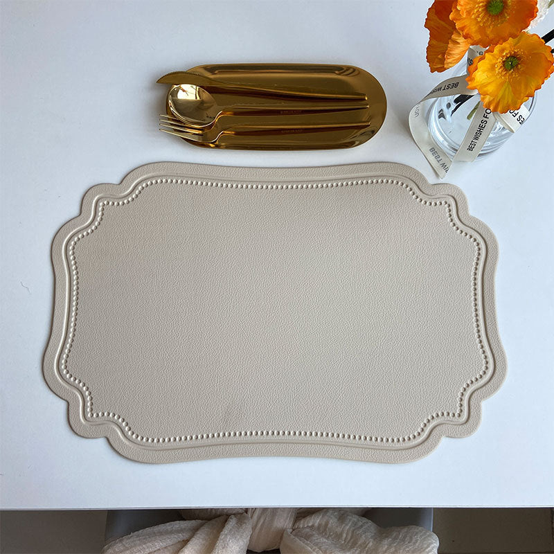 4 pcs Retro Faux Leather Placemat - Waterproof & Oil-Proof Dining Table Mat (Beige)