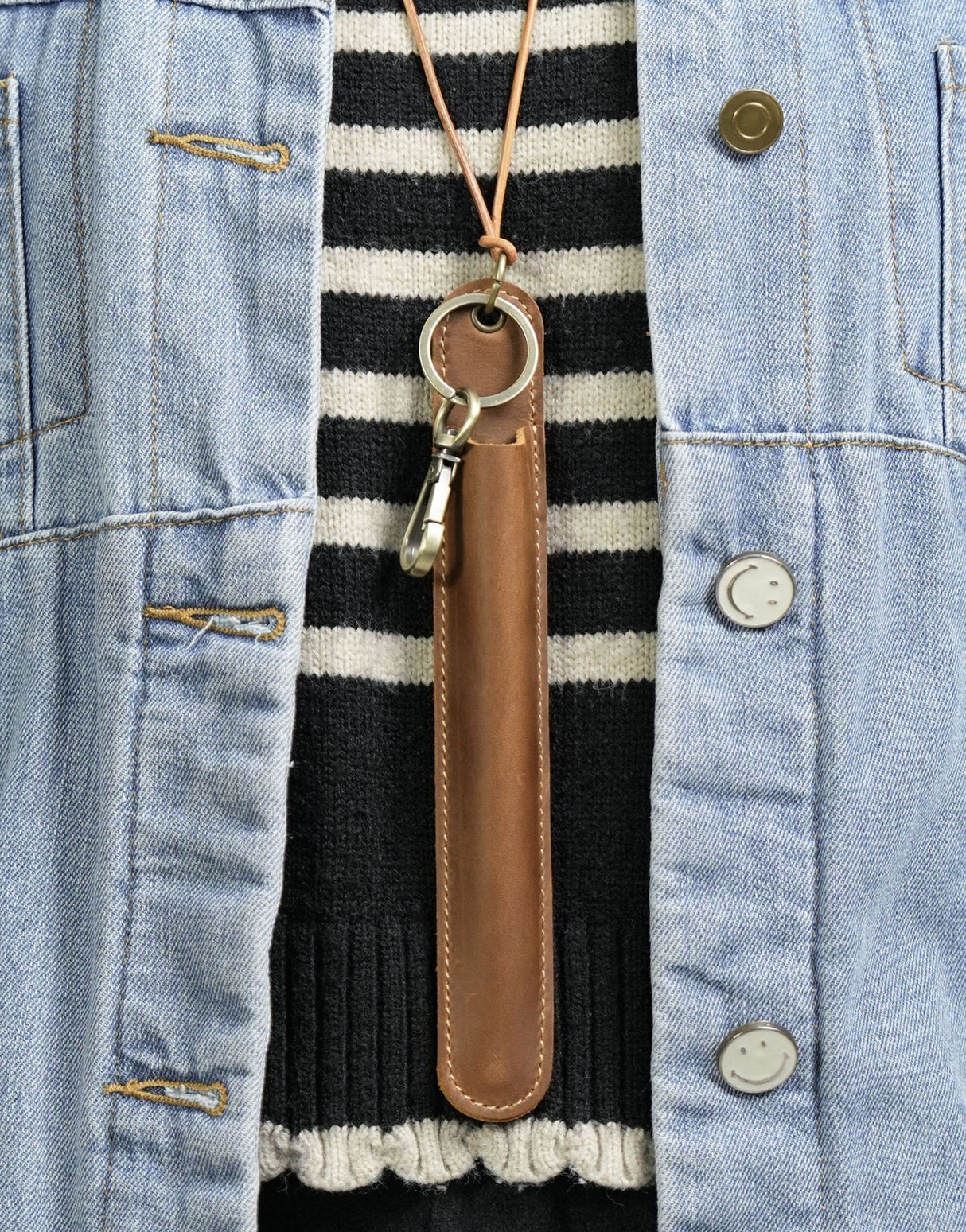 Coffee Vintage Top-Grain Leather Pen Sleeve Holder with Neck Strap - Protective Single Pen Case