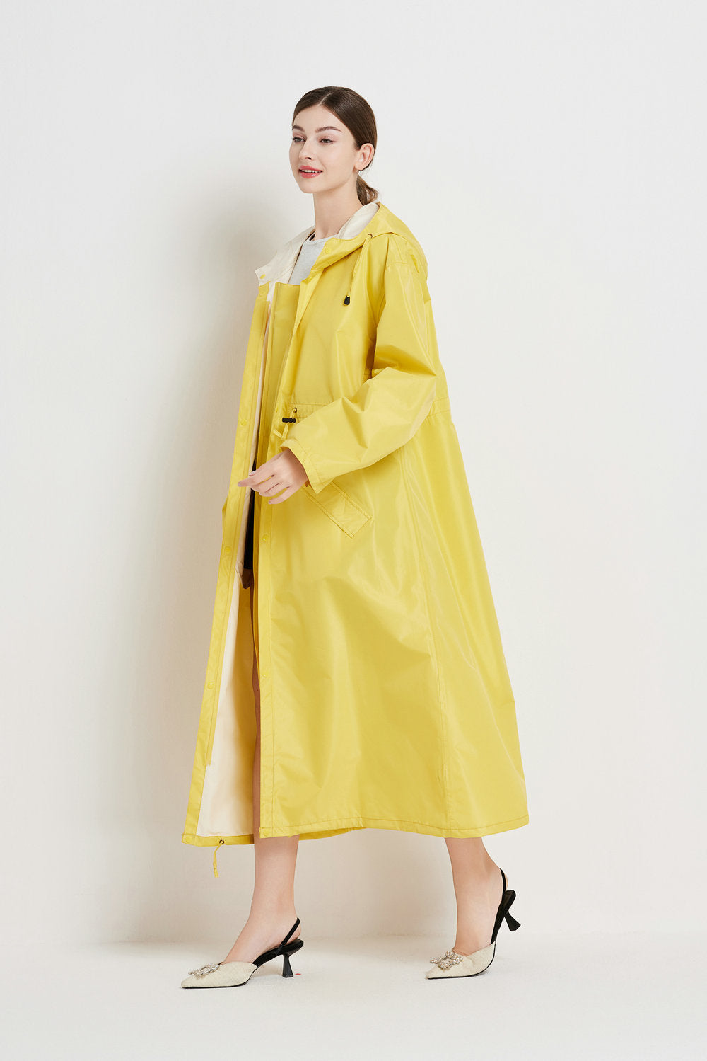Size XL Yellow Women's Chic Lightweight Waterproof Raincoat - Long Hooded Packable Rain Jacket with Pouch