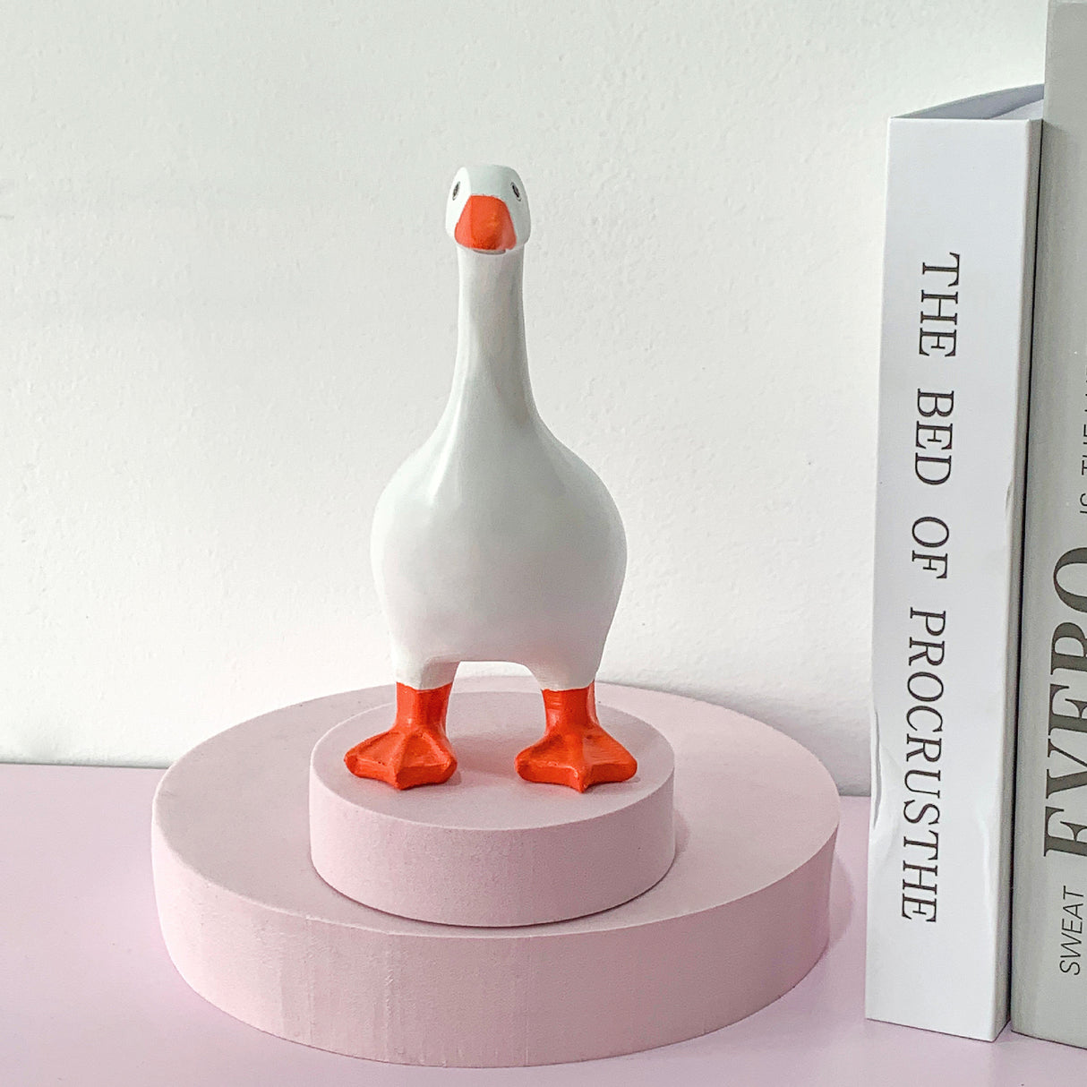 2 Pcs White and Yellow Whimsical Magnetic Goose Figurine - Novelty Key Holder & Desk Organizer