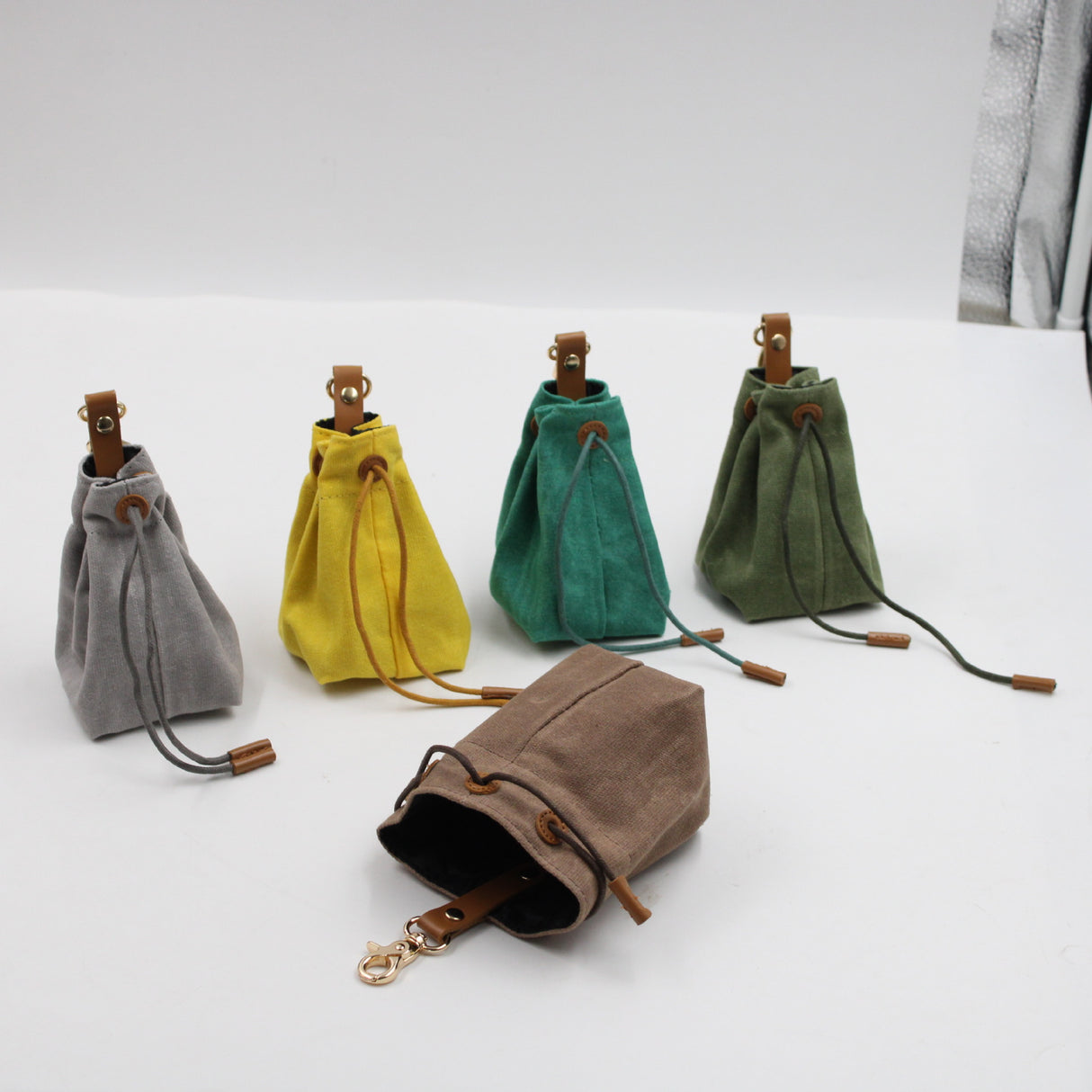 2-PCS Brown Clip-On Canvas Dog Treat Pouch - Portable Drawstring Bag for Training & Walks