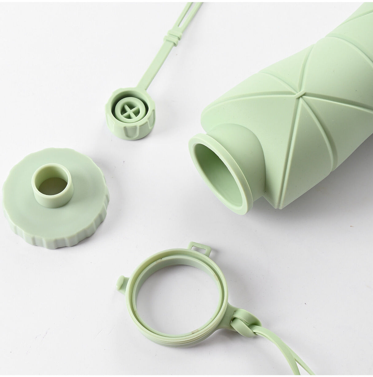 Blue Portable Food Grade Silicone Collapsible Sports Water Bottle 600ML - Folding down 80% , Low High Temperature Resistant