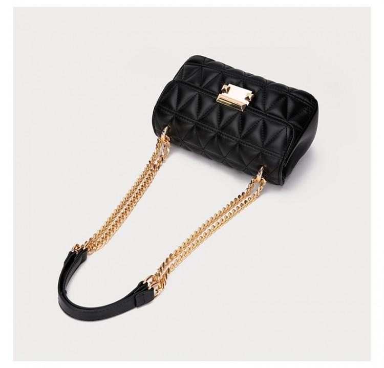Quilted Chain Crossbody Bag for Women Classic Black Shoulder Underarm Bag Elegant Designer Style Luxury Texture Versatile Daily Handbag