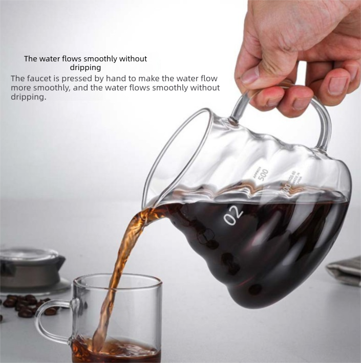 600ml Borosilicate Glass Coffee Server - Heat Resistant "Cloud" Pour Over Carafe with Lid - Large Drip Coffee Sharing Pot for Home & Office (2-4 Cups)