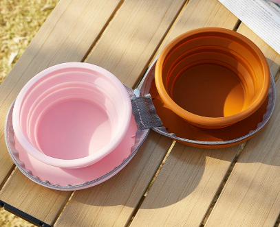 Brown-pink Portable Collapsible Double Pet Bowls for Dogs and Cats - 2x 450ml Food Grade Silicone Travel Feeder with Zippered Paw Carrying Case - Lightweight Outdoor Water and Food Bowl Set