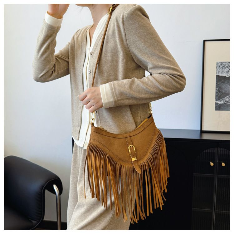 Khaki Vintage Boho Fringe Crossbody Bag - Retro Locking design PU Leather Shoulder Purse with Adjustable Strap