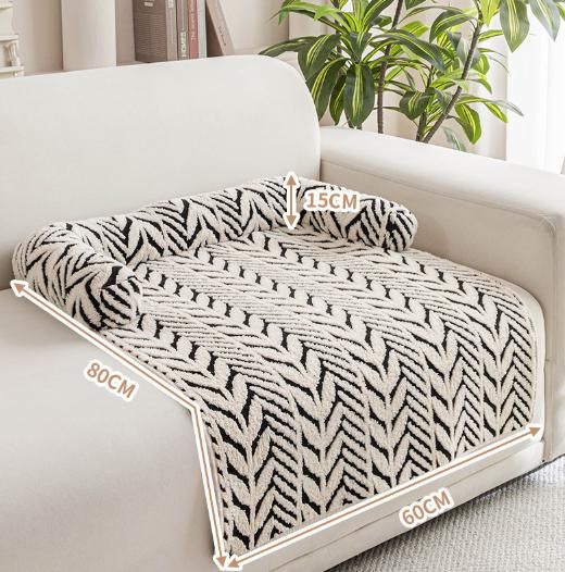 Brown Plush Pet Bed Mat - 60 x 80 cm Polyester Fibre - Thickened Soft Cushion, Scratch Resistant Surface, Non Slip Base for Cats and Dogs