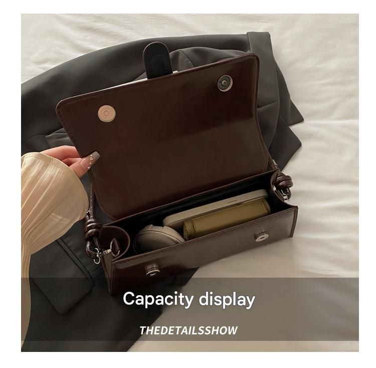 Black French Chic Baguette Shoulder Bag Women’s Minimalist Crossbody Bag with Premium Feel