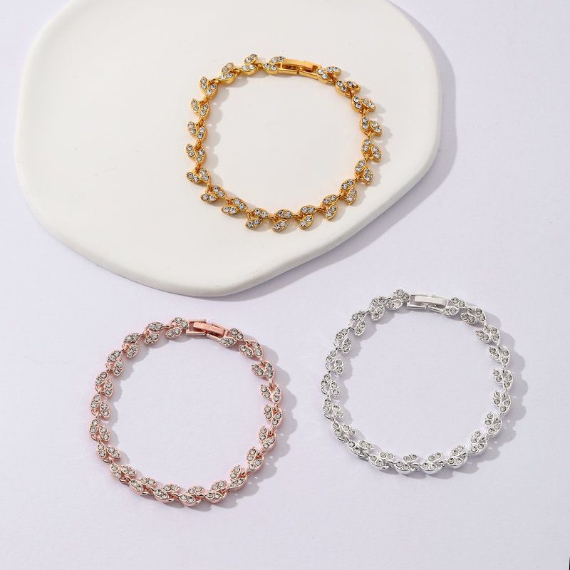 3 Pack Silver Gold and Rose Gold Women's Crystal Leaf Bracelets with Gift Box – Elegant Rhinestone Alloy Link Bracelet, Minimalist Fashion Jewelry Gift for Women