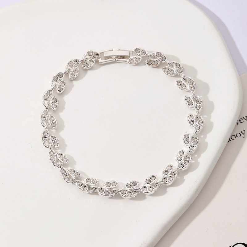 3 Pack Silver Gold and Rose Gold Women's Crystal Leaf Bracelets with Gift Box – Elegant Rhinestone Alloy Link Bracelet, Minimalist Fashion Jewelry Gift for Women
