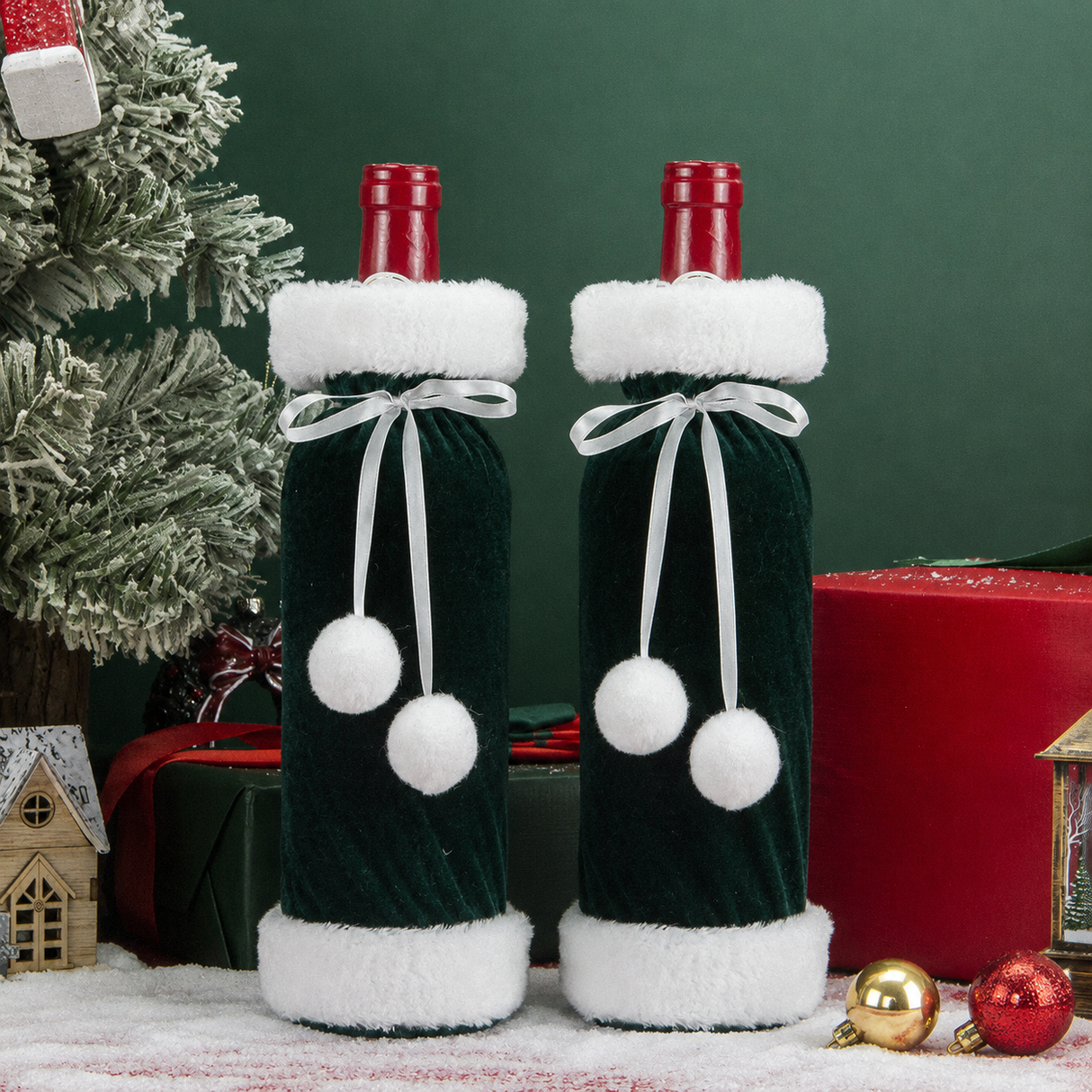 2 Pack Green Christmas Velvet Wine Bottle Covers with Faux Fur Trim Reusable Wine Bottle Gift Bags for Holiday Table Decor and Christmas Party Decorations