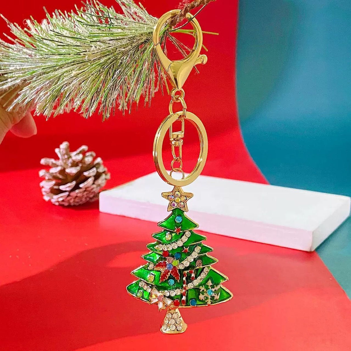 2PCS Rhinestone Enamel Christmas Tree Keychain - Durable Zinc Alloy Bag Charm Pendant Accessories for Christmas Gifts & DIY Deco