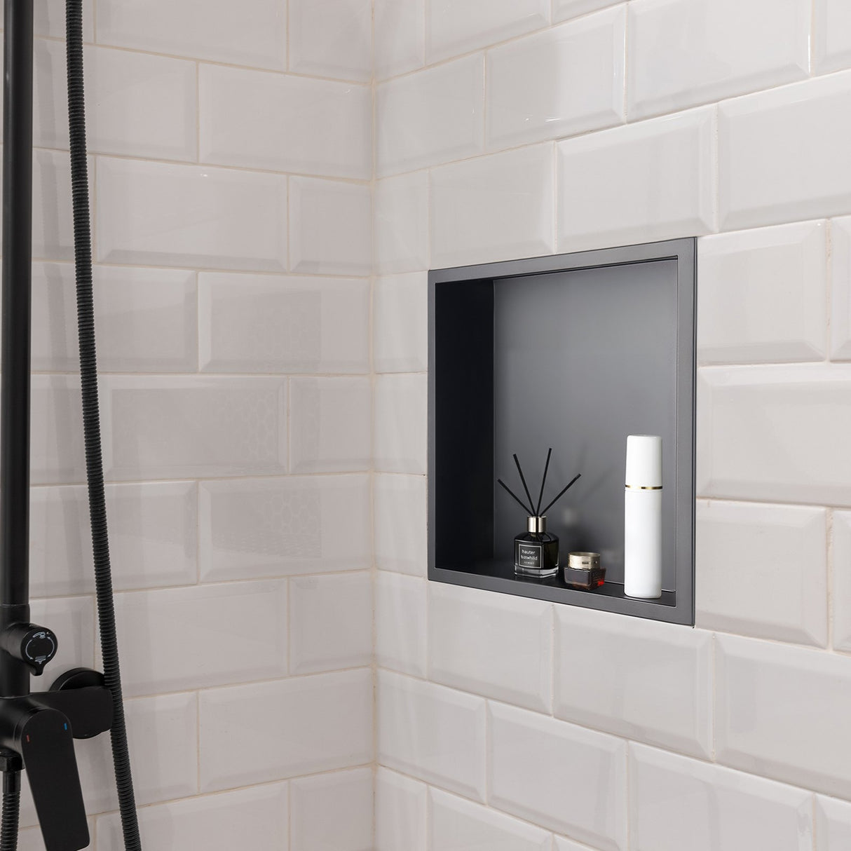 Shower Niche, 33.0 x 33.0 x 10.2 cm Recessed Wall Niche, Heavy-duty Stainless Steel Modern Soap & Shampoo Storage Organizer, Sealed Waterproof, Durable & Easy to Install, Black for Bathroom