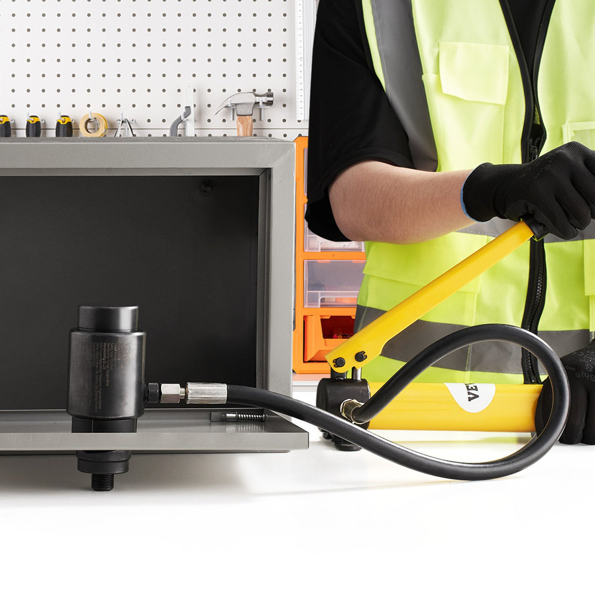 VEVOR 15 Ton Hydraulic Knockout Punch Kit, 1/2" to 4" Conduit Hole Cutter Set, KO Tool Kits with Puncher 10 Piece, Metal Sheet Driver Tools, For Aluminum, Brass, Stainless Steel, Fiberglass and Plasti