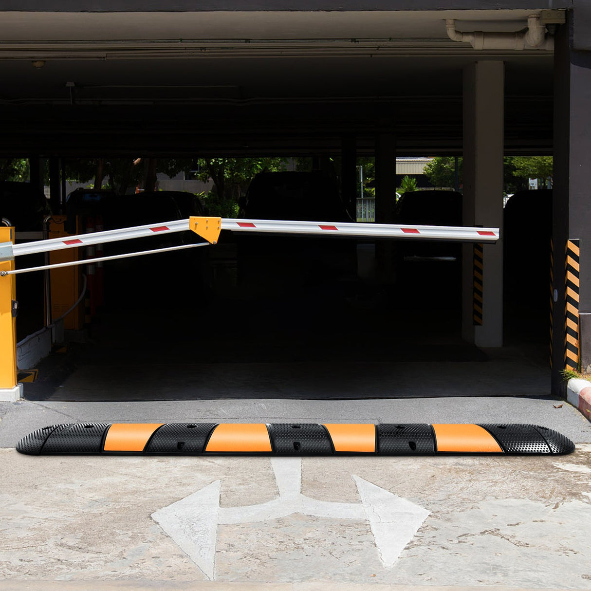VEVOR Rubber Speed Bump, 1 Pack 2 Channel Speed Bump Hump, 72" Long Modular Speed Bump Rated 22000 LBS Loading, 72.8 x 12.2 x 2.2 Garage Speed Bump