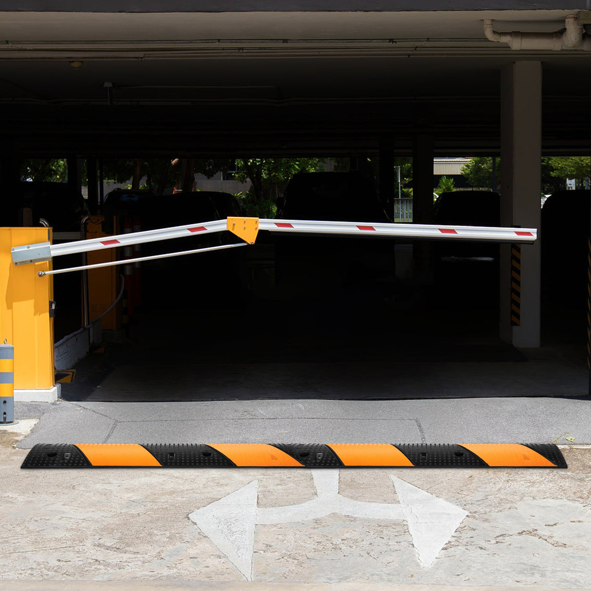 VEVOR Rubber Speed Bump, 2 Pack 2 Channel Speed Bump Hump, 42\" Long Modular Speed Bump Rated 22000 LBS Load Capacity, 40.2 x 11.8 x 2.4 inch Garage Speed Bump for Asphalt Concrete Gravel Driveway