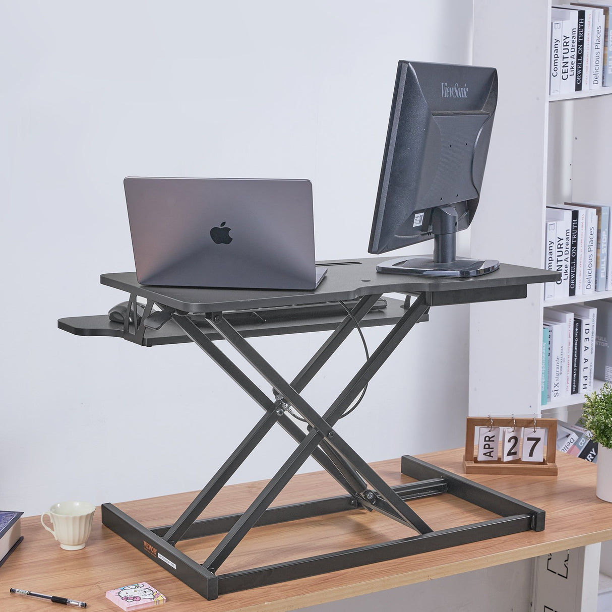 VEVOR Standing Desk Converter, Two-Tier Stand up Desk Riser, 800 mm Large Sit to Stand Desk Converter,140-510 mm Adjustable Height, for Monitor, Keyboard & Accessories Used in Home Office