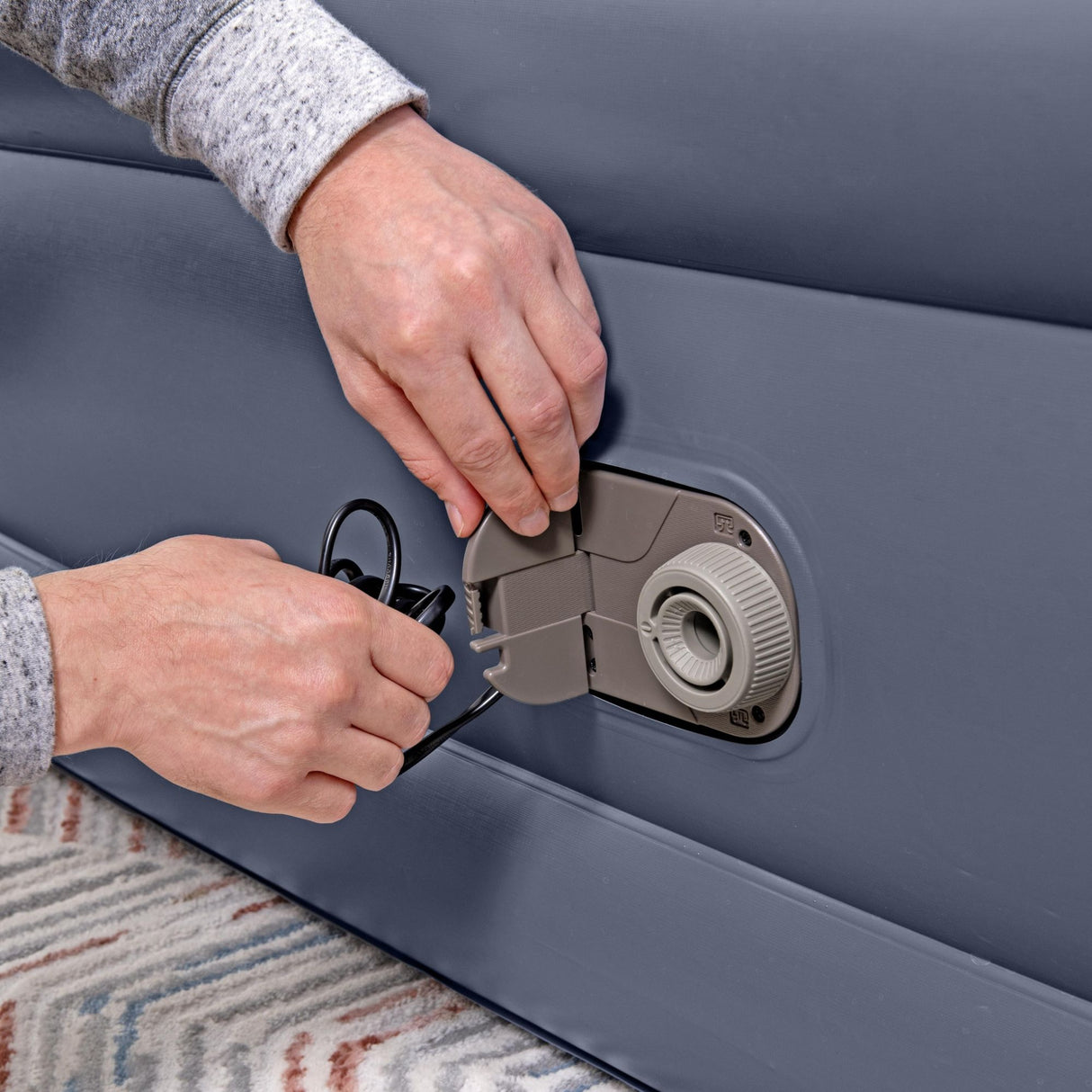 Bestway 203 x 152 x 51cm Tritech Air Mattress Queen Built-in AC Pump-2017004927469096964