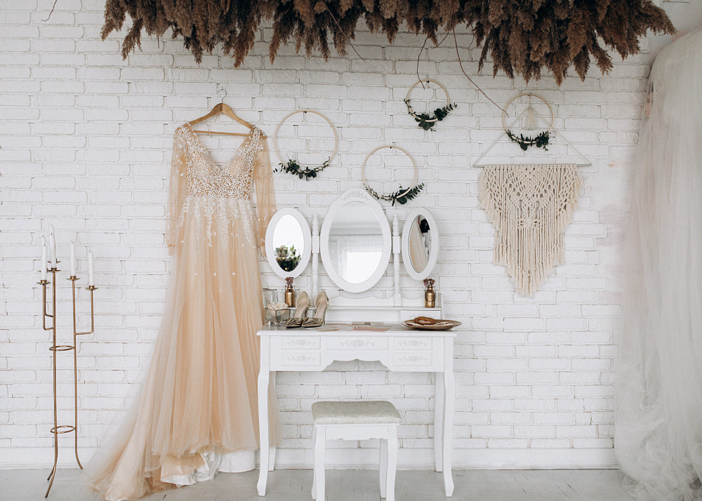 How to Style Your Dressing Vanity for a Luxurious Look